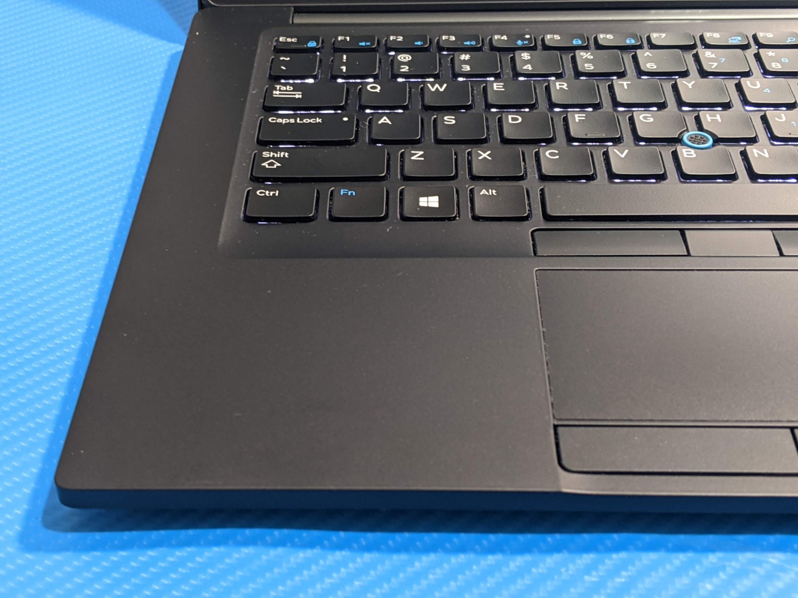Dell Latitude 7490 14″ FHD Intel Core i5-8250U 1.6GHz 8GB 256GB SSD Win11Pro +PA