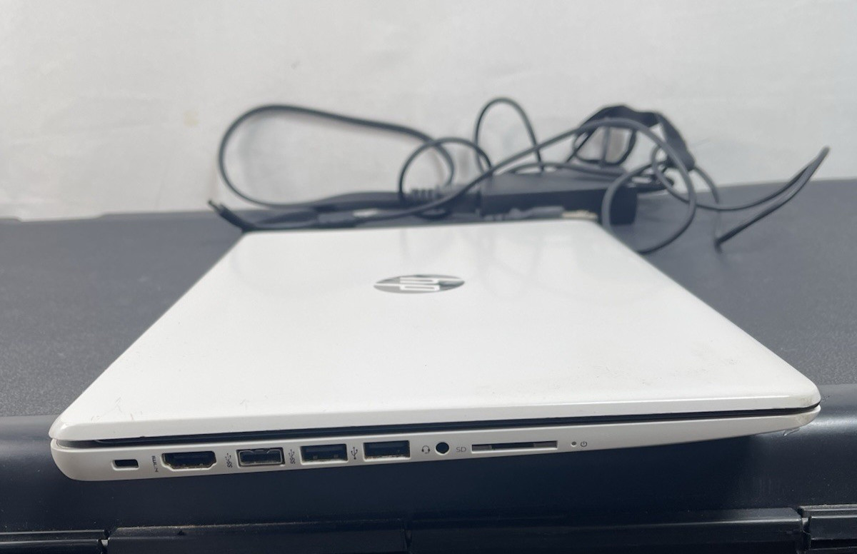 HP Laptop Stream 14 AMD A4-9120e Radeon R3 4 Cores 4GB 1.50 GHz 13.5″