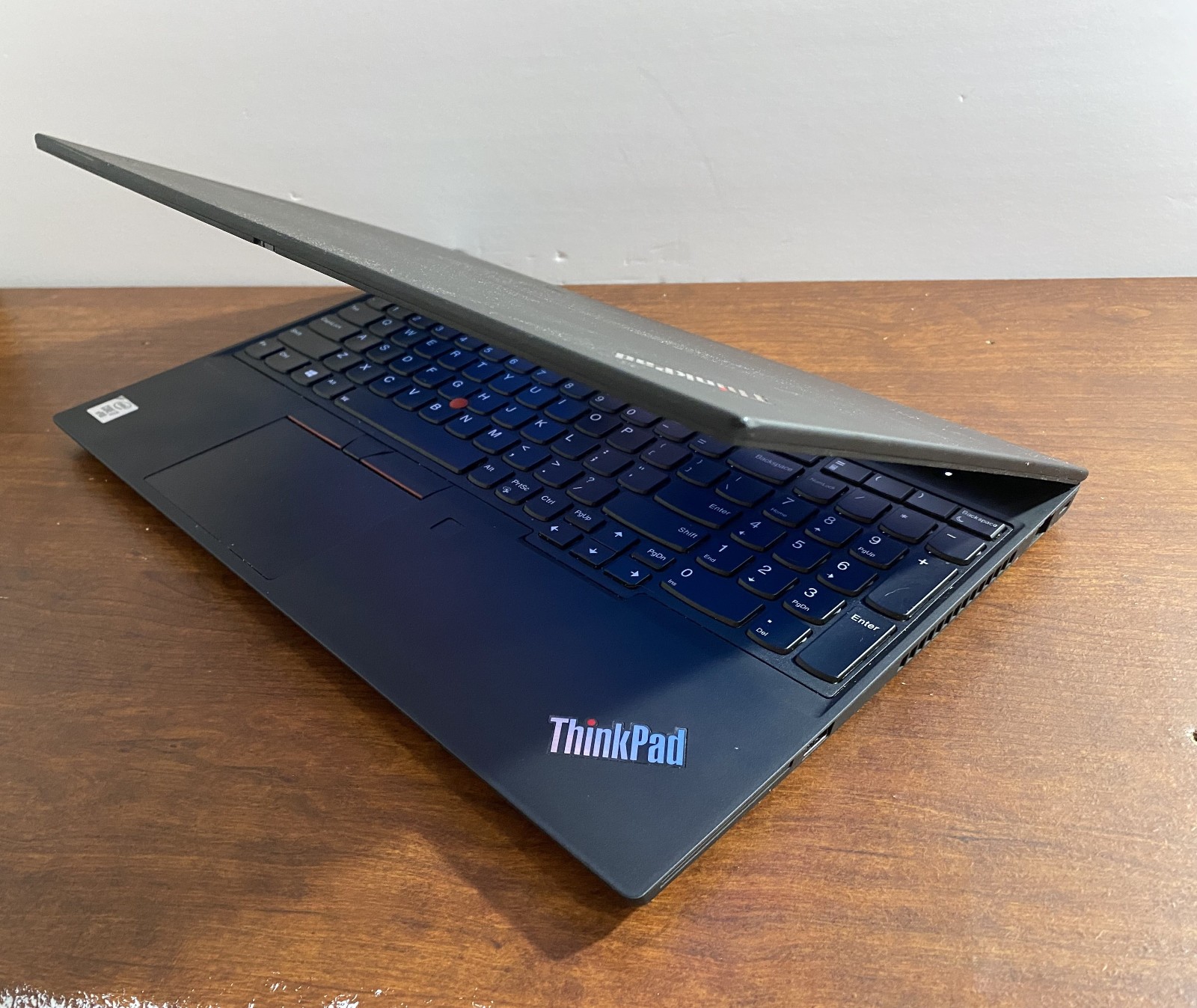 Excellent Lenovo ThinkPad T15 Gen 1 15.6″, i7-10610U, NVIDIA MX330, 16GB, 1TB