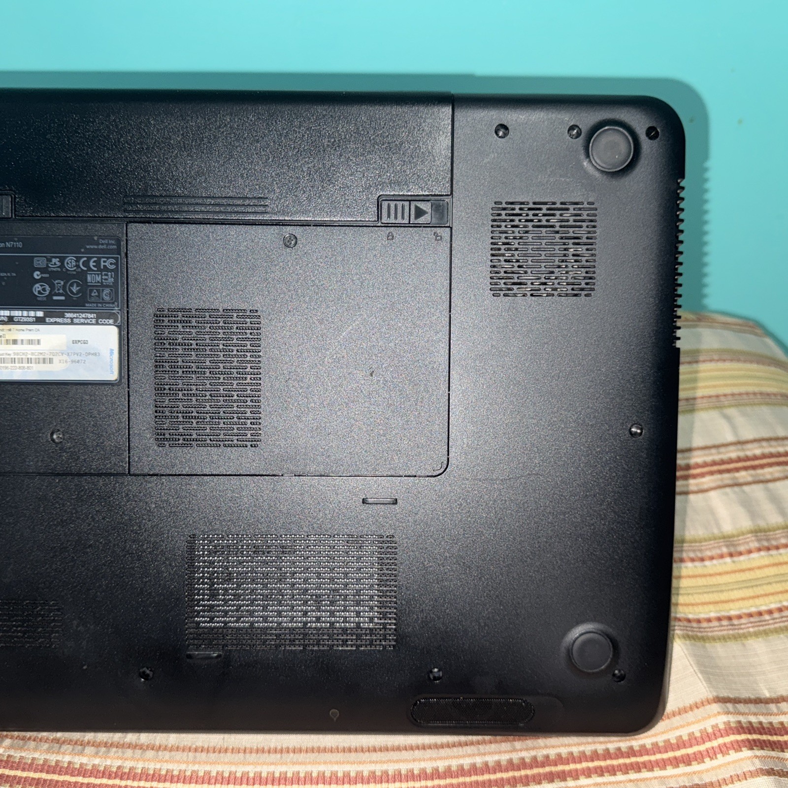 Dell Inspiron N7110 Laptop i5-2430M 2.40GHZ 8GB 240GB SSD W10H Bad Trackpad