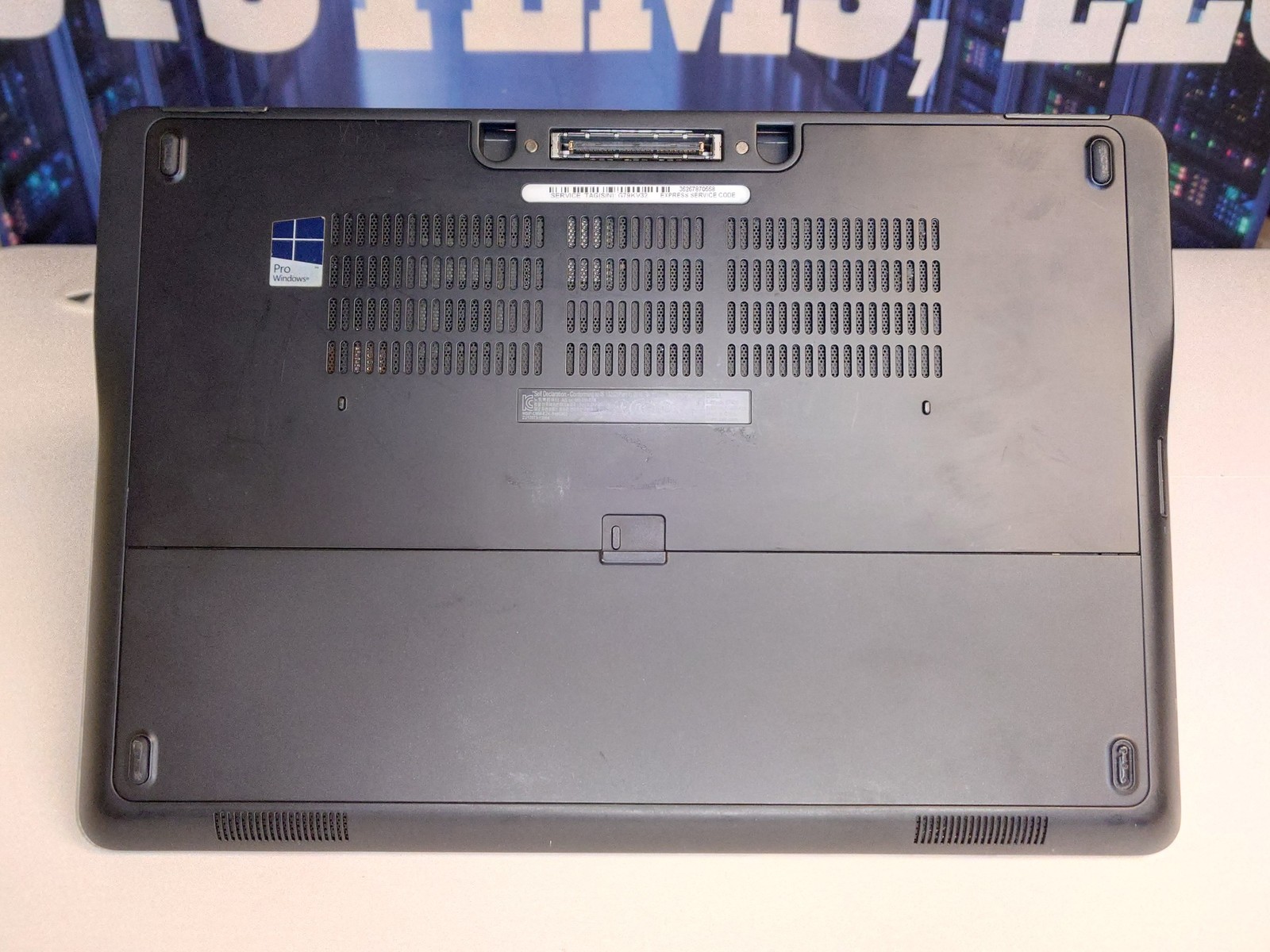 Dell Latitude E7450 14″ 256GB SSD, Intel Core i5-5300U, 2.30GHz 8GB Laptop-Black