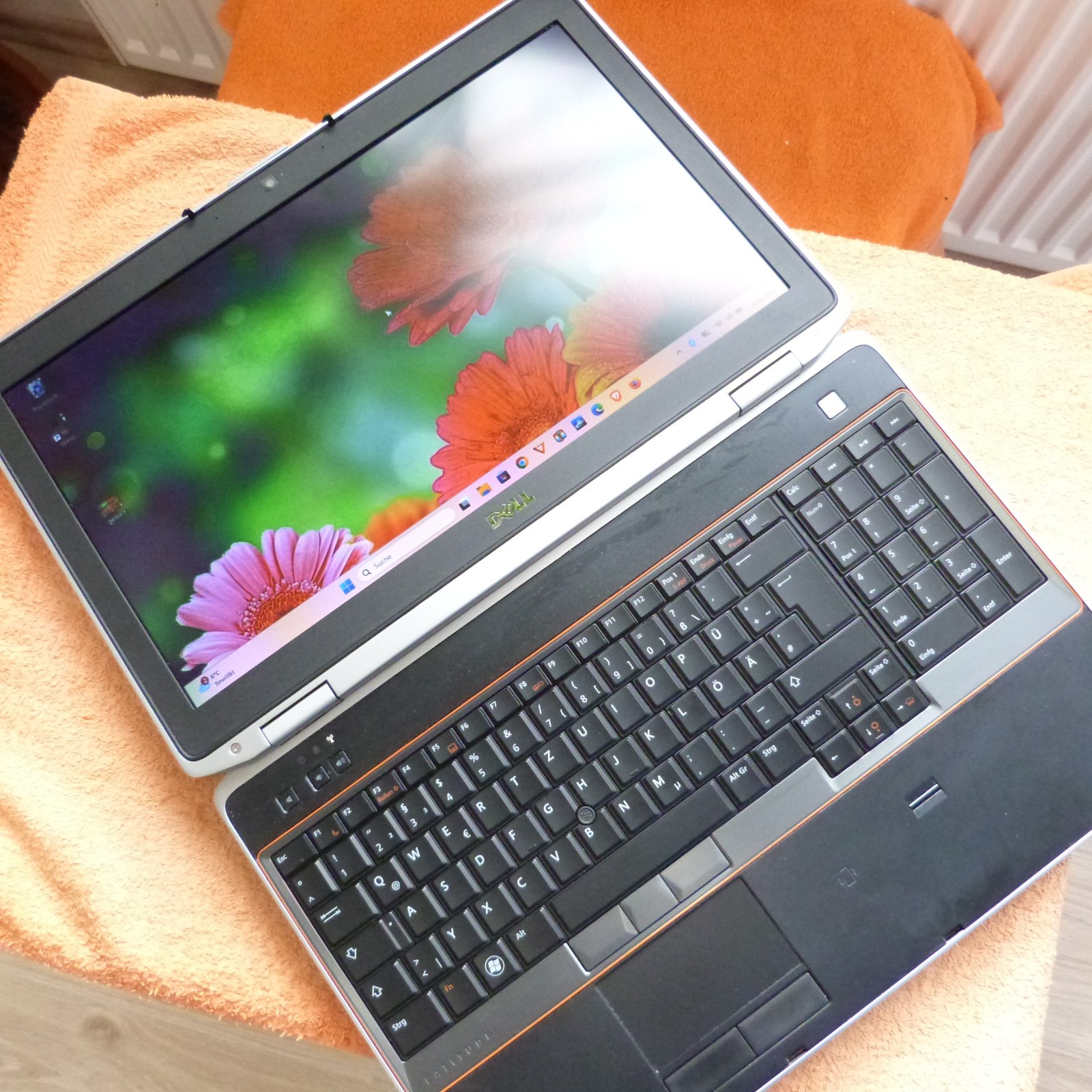 XXL LOT with DOCK Dell E6520 METAL Business 15″ HD l Windows 11 SSD TURBO i5