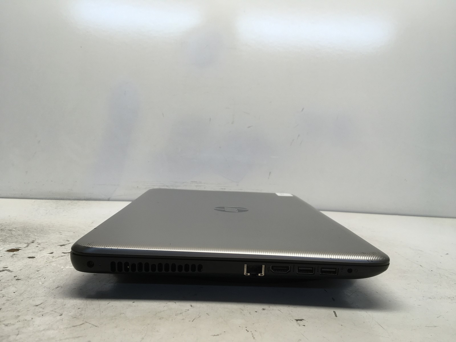 HP 15-AY053NR Intel i5 6th gen No RAM NO HDD No Batt