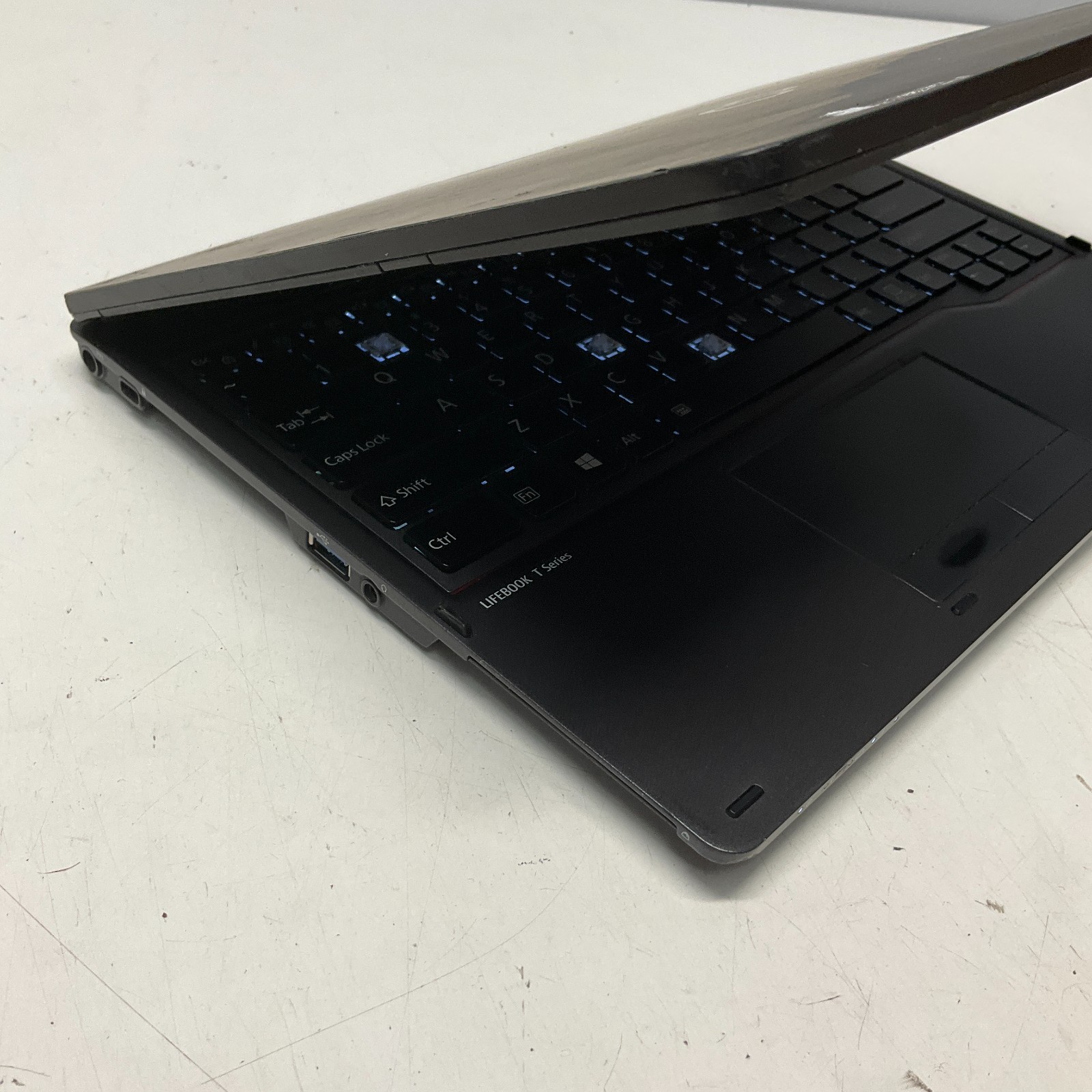 Fujitsu Lifebook T939 Laptop Intel Core i7-8665U @ 1.90 GHz 8GB 256GB SSD READ