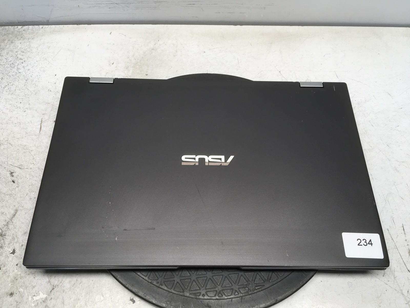 Asus Q538E Intel i7-1165G7 2.8GHz 16 GB NO HD No Batt Nvidia GeForce GTX 1650 Ti