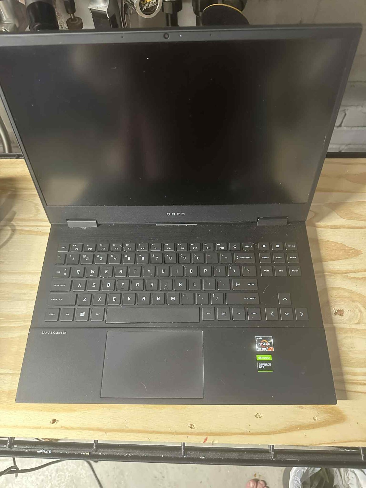HP OMEN 15 AMD Ryzen 7 4800H 8-core 32GB RAM 1 TB PCIe SSD GeForce GTX 1660 Ti