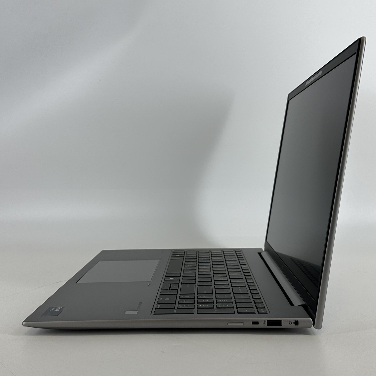 HP ZBook Firefly 16 G11 FHD+ 1.7 GHz Ultra 5 135H 16GB 512GB SSD RTX A500