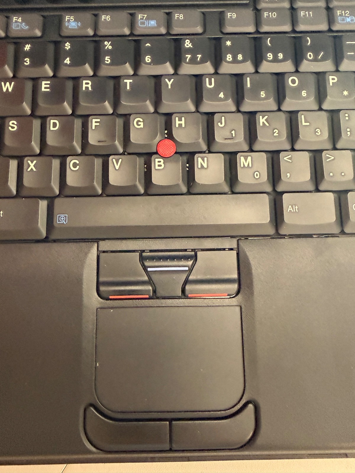 SURVIVOR! IBM Thinkpad T42 Laptop Pentium M 1.70 Ghz 512 MB RAM OEM Windows XP