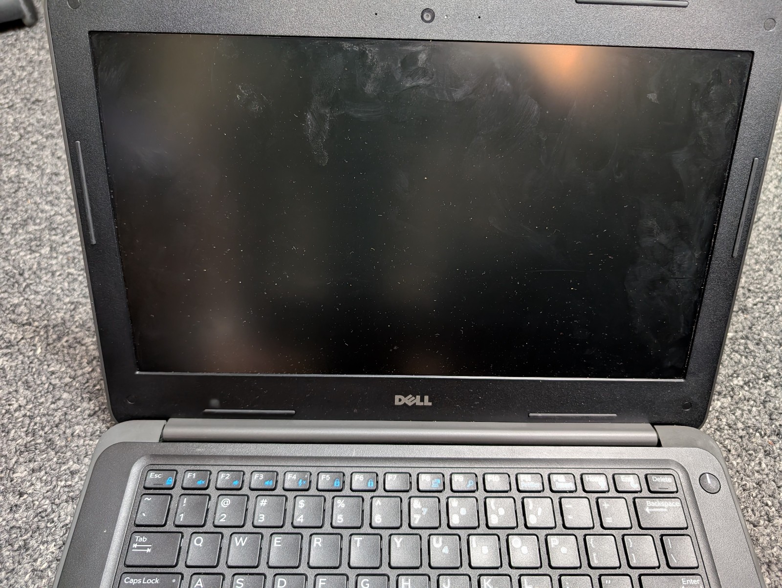 Dell Latitude 3380 13″ Intel i5-7200U 4GB RAM 128GB SSD Win 10 Batt – C Grade