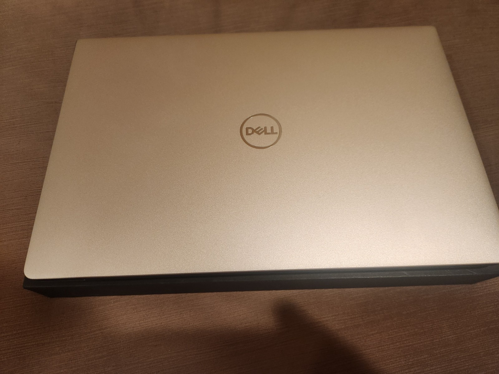 Dell XPS 13 7390 i7-10710U CPU @ 1.10GHz 8GB RAM 256GB SSD