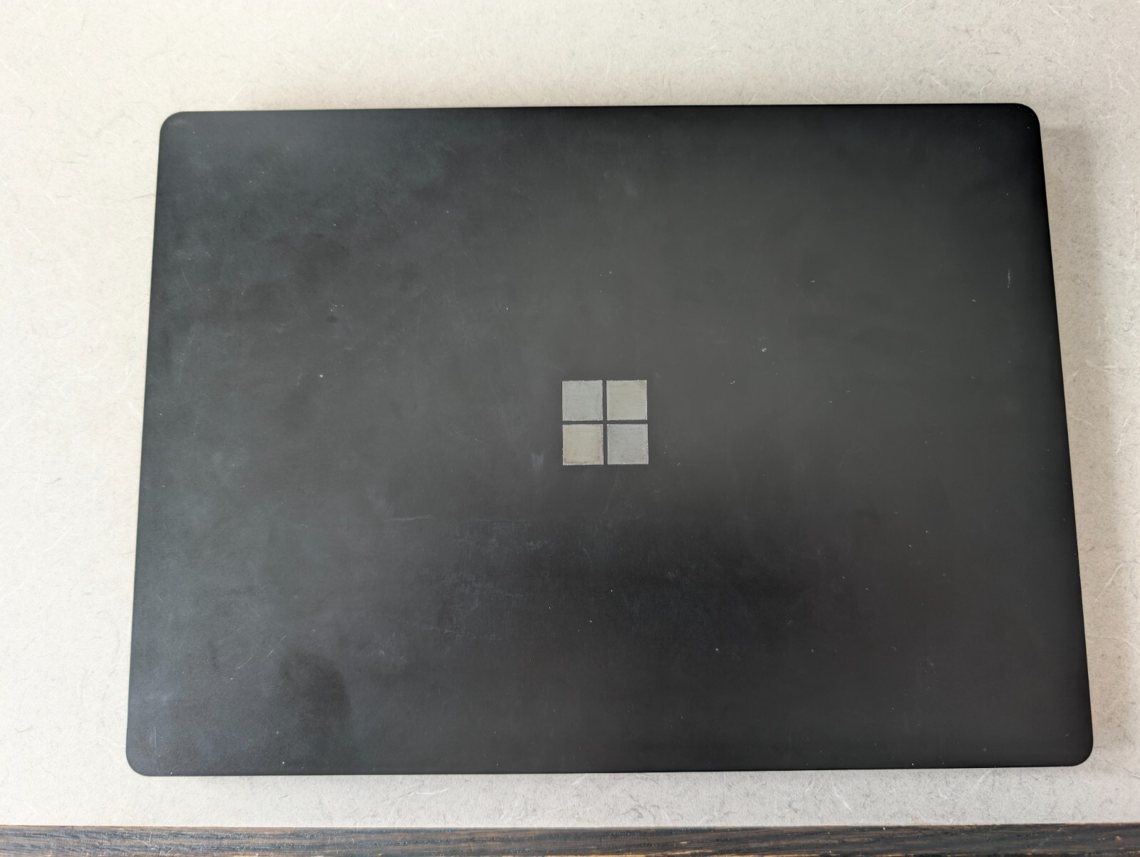 Microsoft Surface Laptop 3 13.5″ 256GB SSD, Intel Core i7 10th Gen – Bad Screen