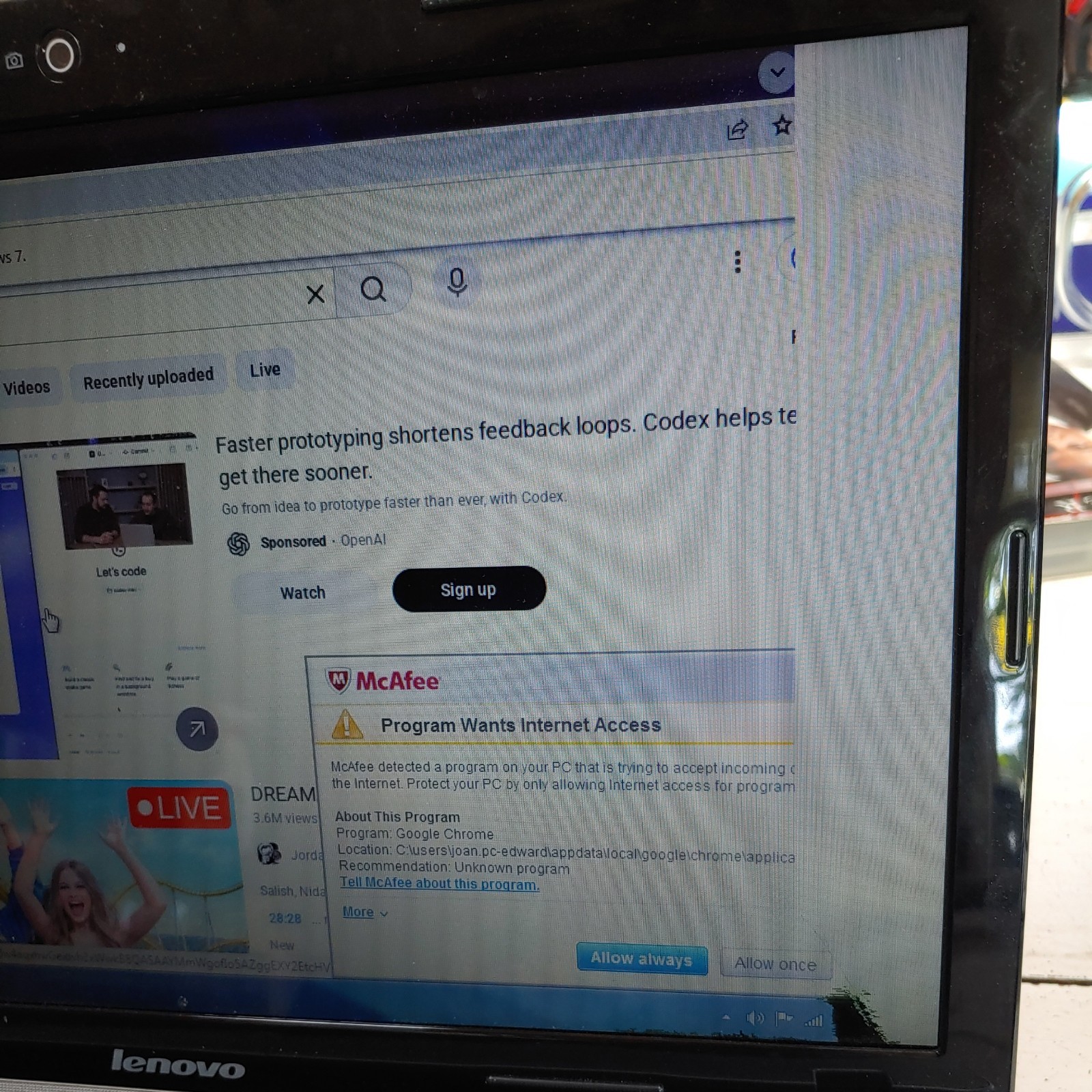 Lenovo IdeaPad Z560 15.6″ Laptop Intel i3 M380/2.53GHz/4 GB RAM/320GB HDD/Win 7