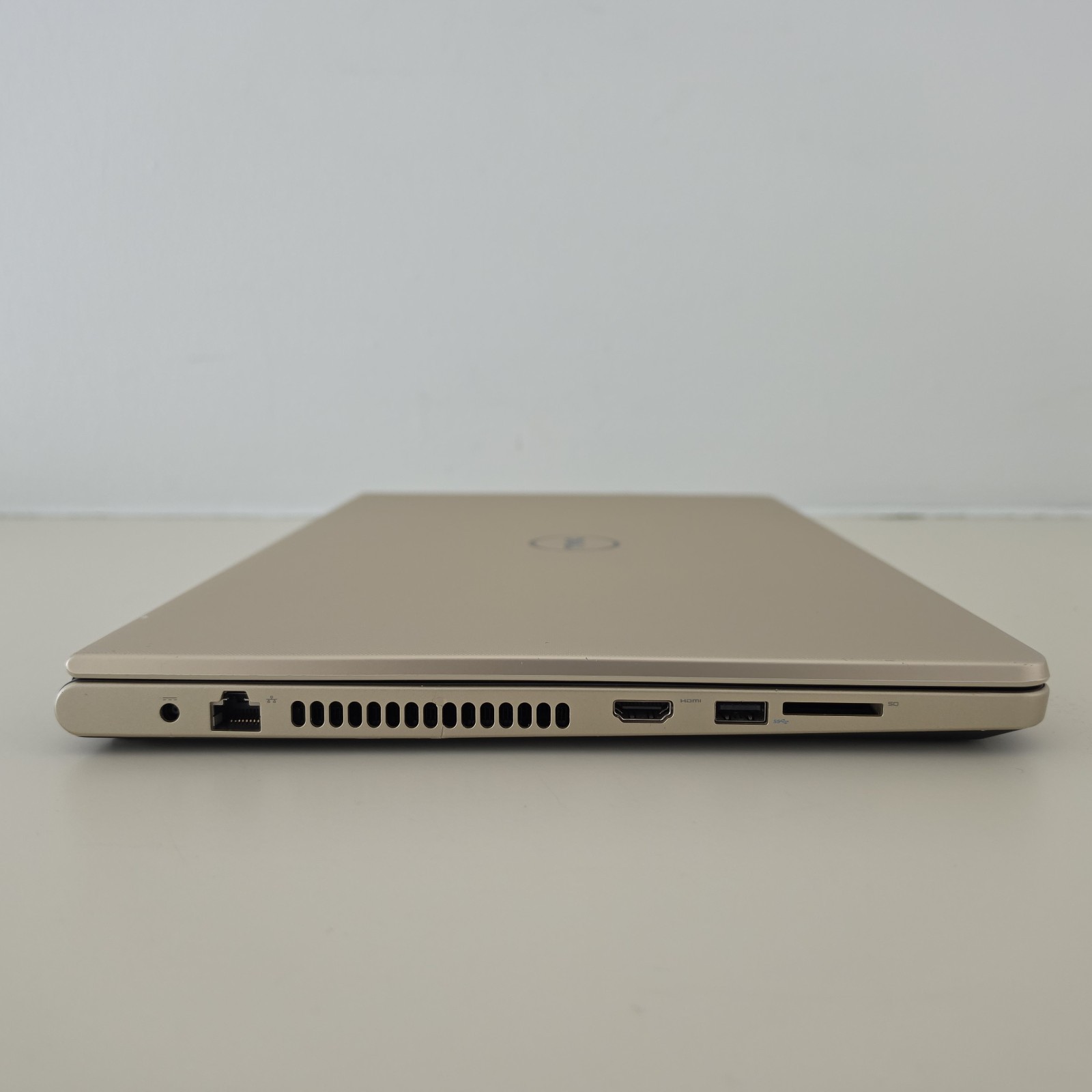 15.6″ DELL Inspiron 5555 Laptop – A8-7410 – 12GB RAM – 500GB HDD – Ion Gold