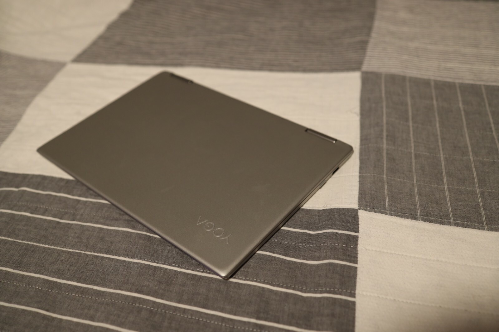 1TB SSD 4K 2-in-1 Touchscreen Lenovo Yoga 720 13″ i7-8550U 16GB