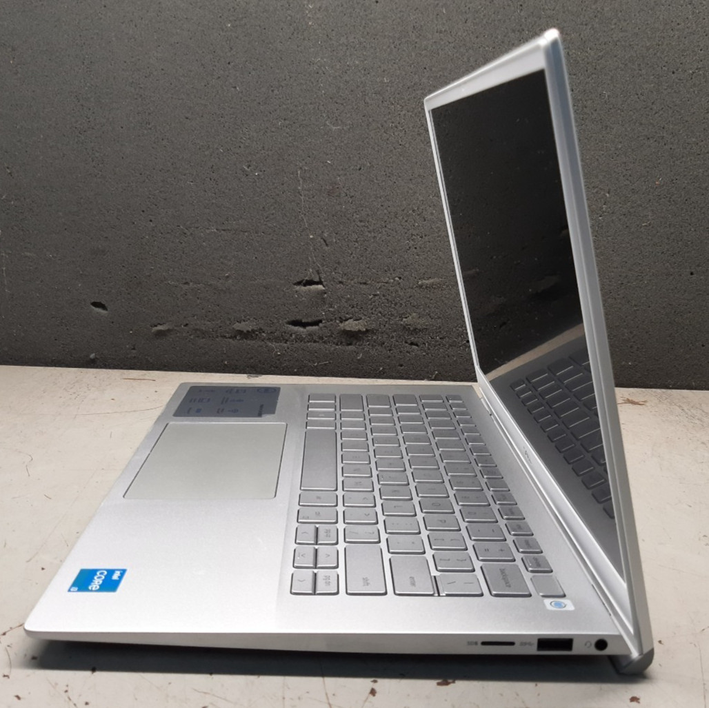 Dell Inspiron 5402 14″ i3-1115G4 8GB RAM 256GB SSD Windows 11 Home