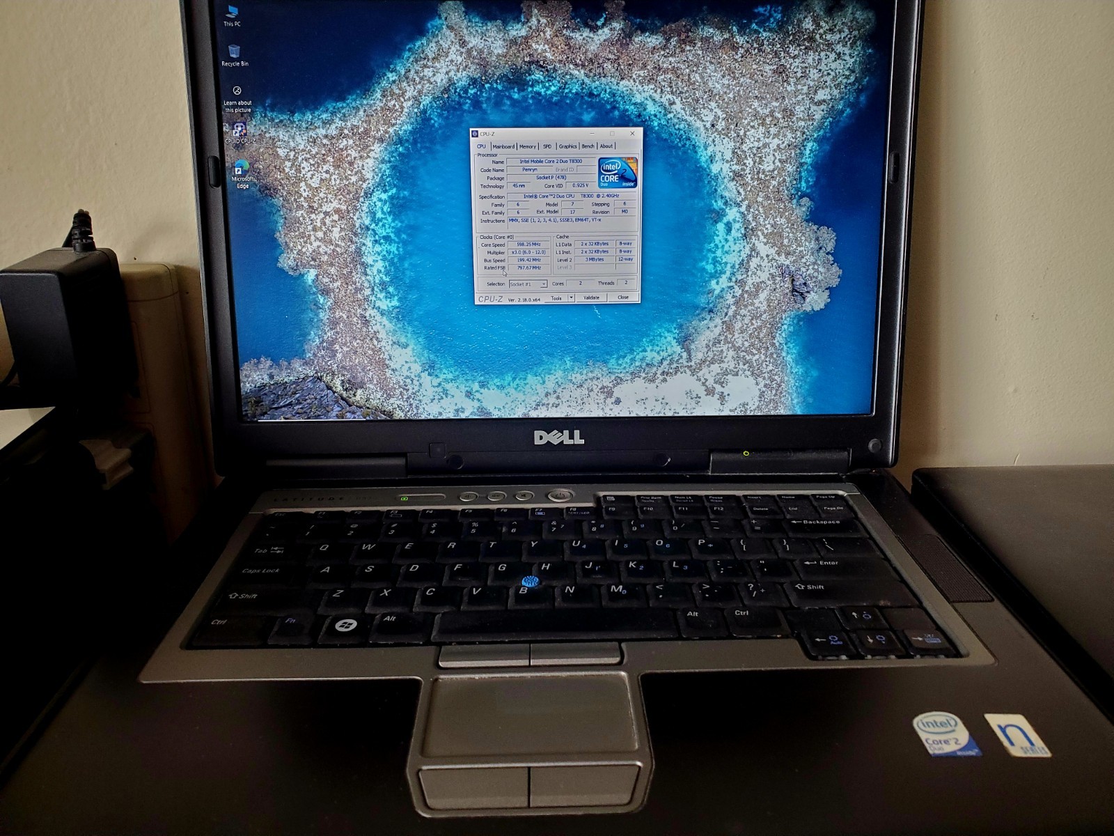 Complete Dell Latitude D830 15.4″/2.40GHz/4GB/120GB/DVDRW/WiFi/Serial DSUB/Win10