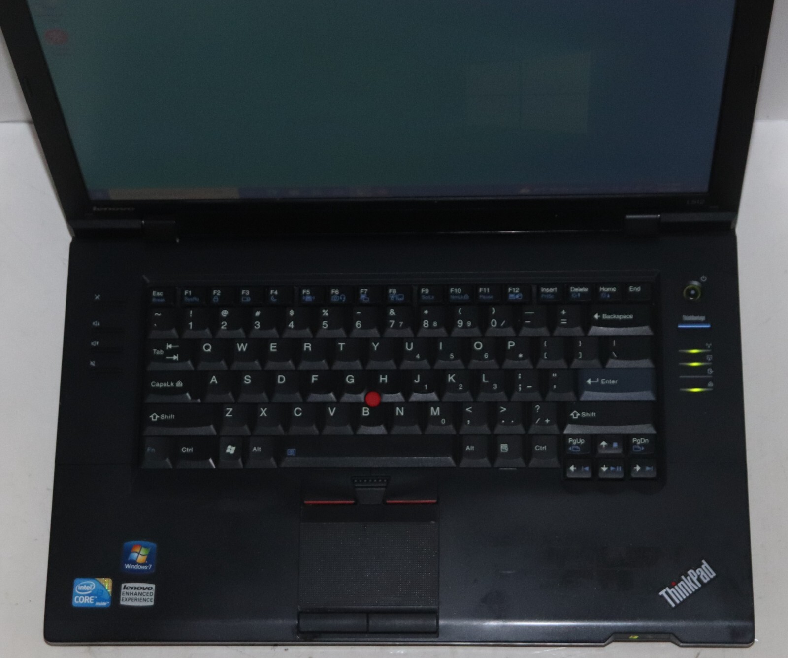 Lenovo ThinkPad L512(i3,128GBSSD, 2.40GHz, 6GB, WIN.10 PROF, WIFI READY)Webcam