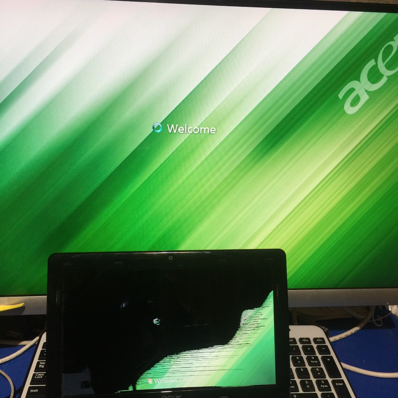 2x ACER LAPTOPS (ASPIRE ONE NAVE50 AND ASPIRON ONE ZE6) BROKEN SCREEN ,BUT WORK