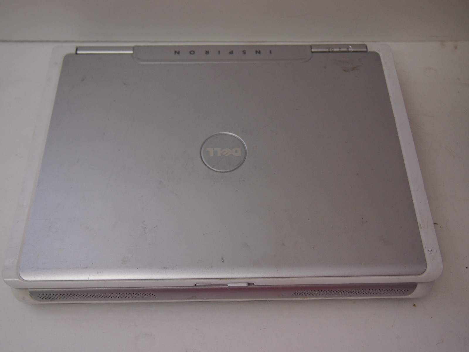 Dell Inspiron Laptop UNKOWN WORKING ORDER NO POWER CORD FOR PARTS