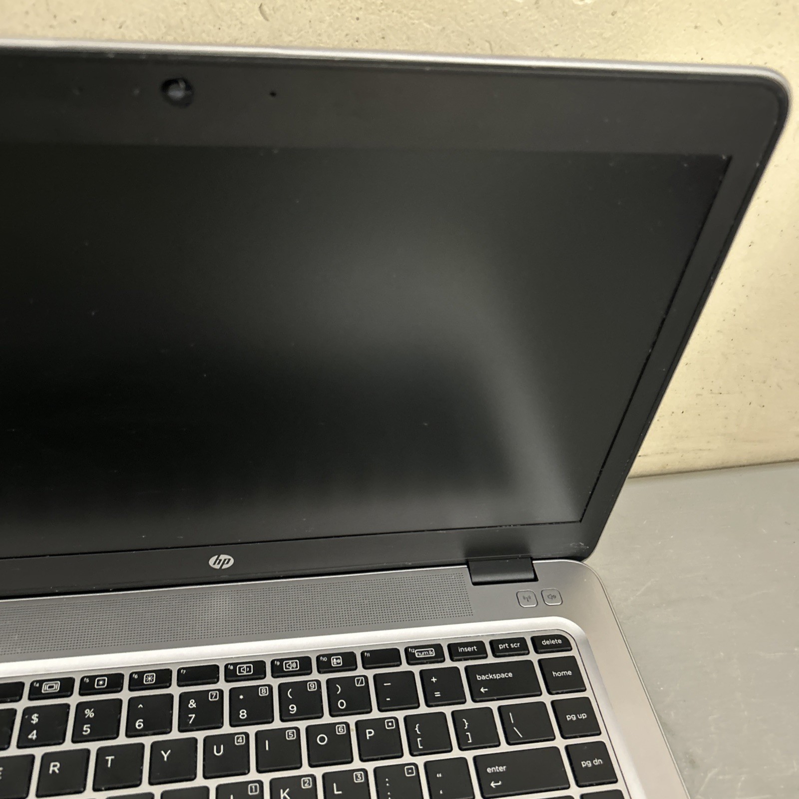 HP EliteBook 840 G4 14″ Core i5 8GB RAM, 256 GB SSD Window 11