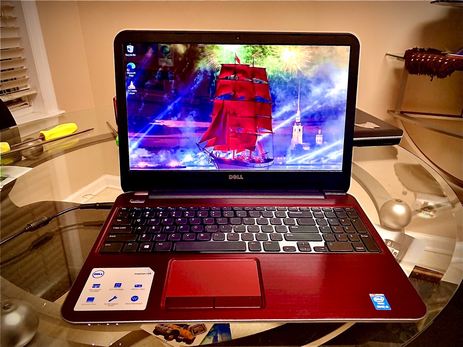Dell Inspiron 15R Dark Cherry Red
