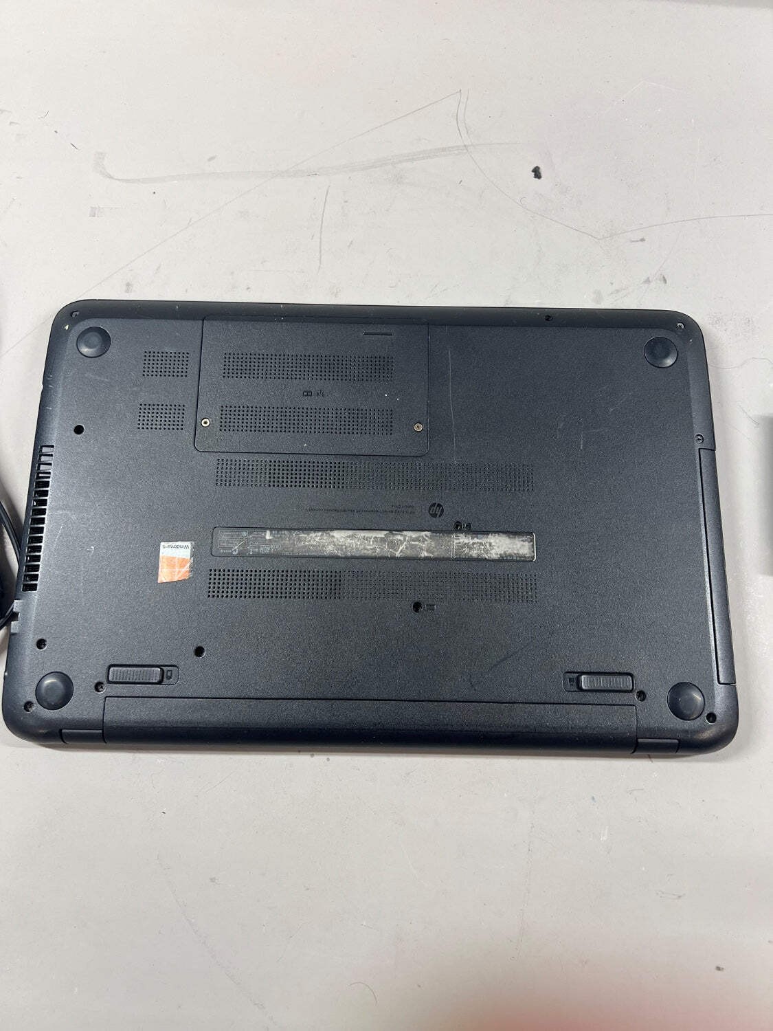 HP Laptop 15-F009WM 15.6″ E1-2100 1.0GHz 4GB RAM 500GB HDD Bad Battery