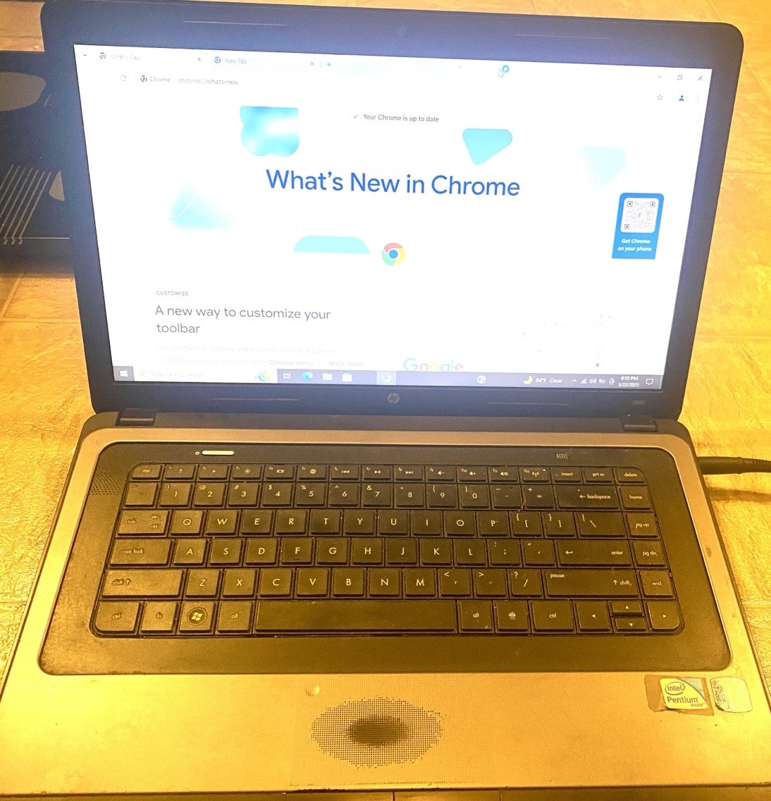 HP 2000 AMD 4GB Ram Laptop Intel Pentium CPU B950 —SEE SPECS