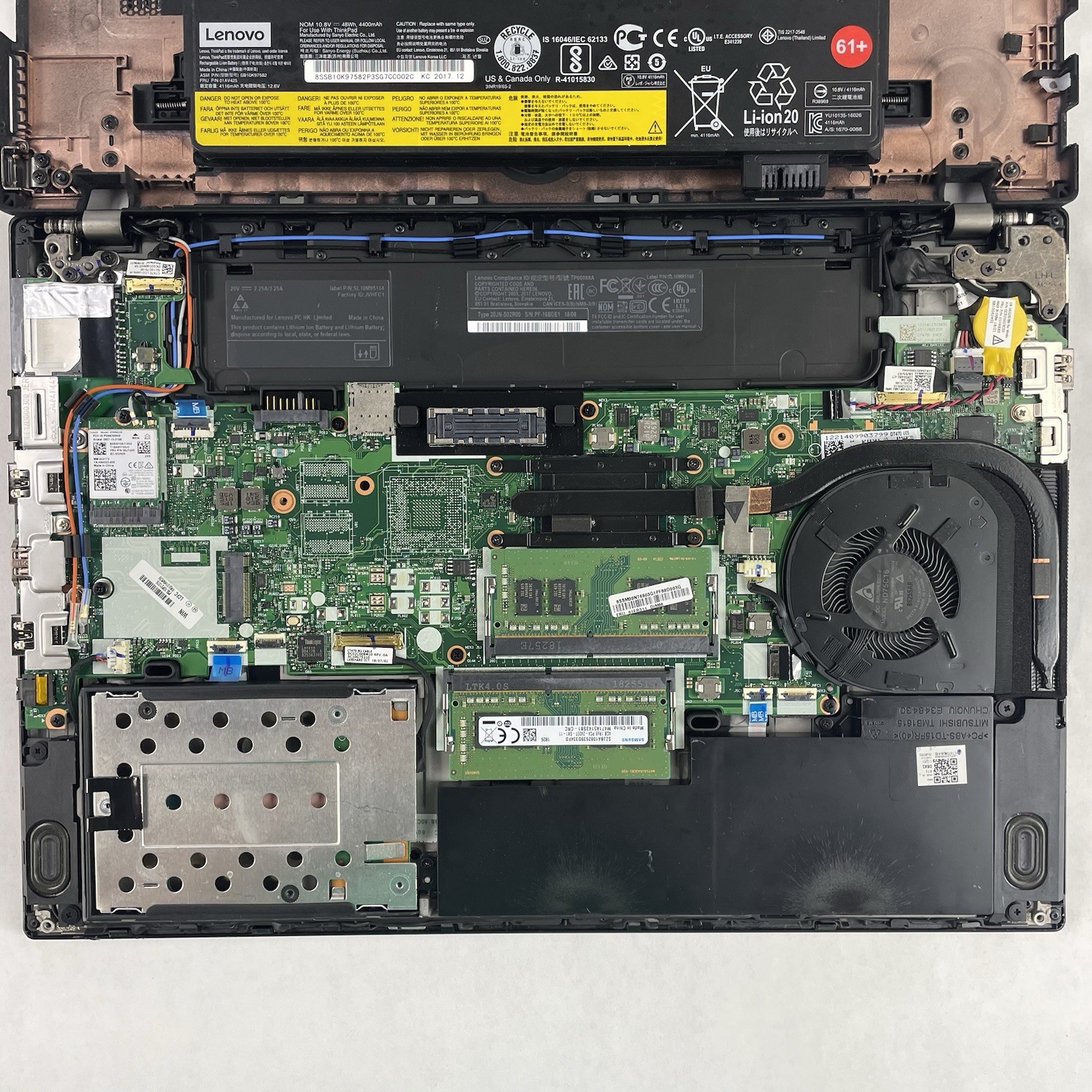 Lenovo ThinkPad T470 14″ i5-6300U 2.40 GHz 8 GB RAM No SSD/OS/AC