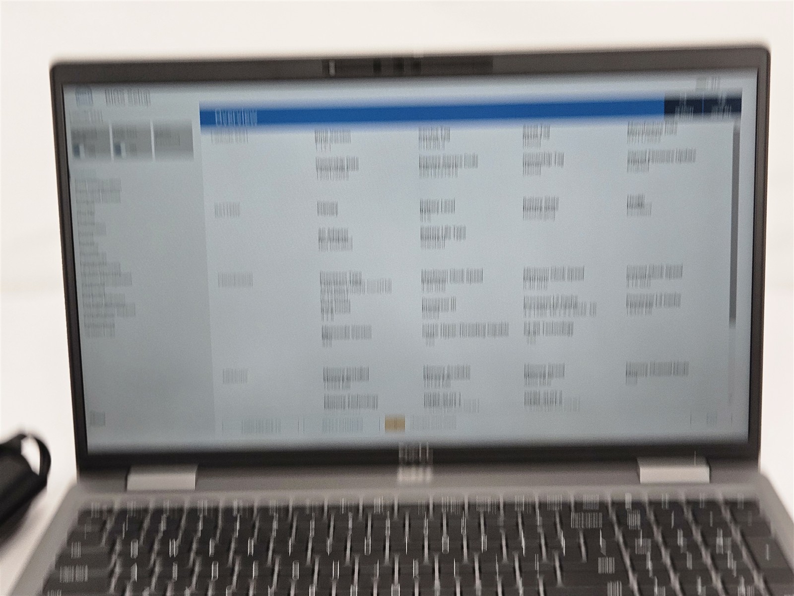 Dell i5-12500H Latitude 5531 256GB SSD 16GB 15.6″ FHD HDMI Wi-Fi 6E No OS