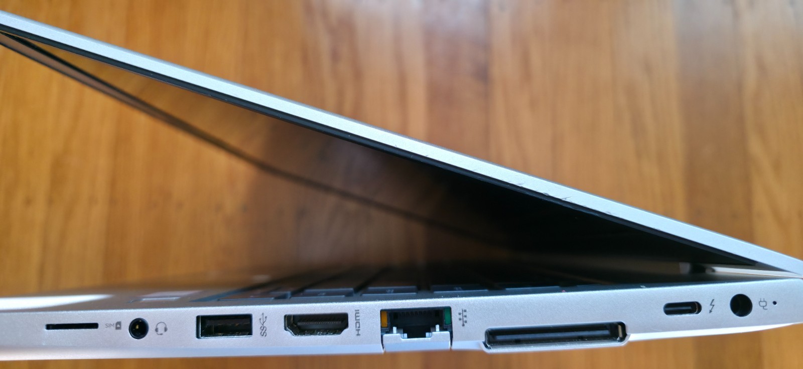 HP EliteBook 840 G6 14″ (256GB SSD, Intel i5-8365U, 1.6-4.1GHz, 16GB RAM) Laptop