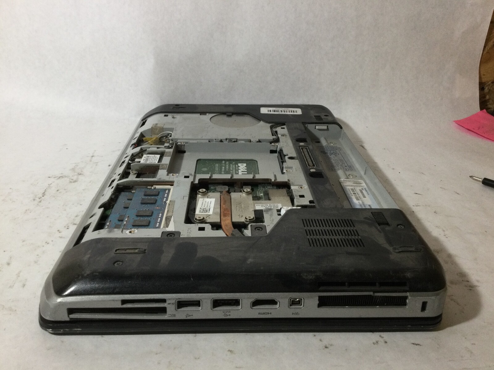 DELL LATITUDE E5520 – BOOTS TO BIOS – INTEL I3 2350 – 4GB RAM – READ DESCRIP -BB