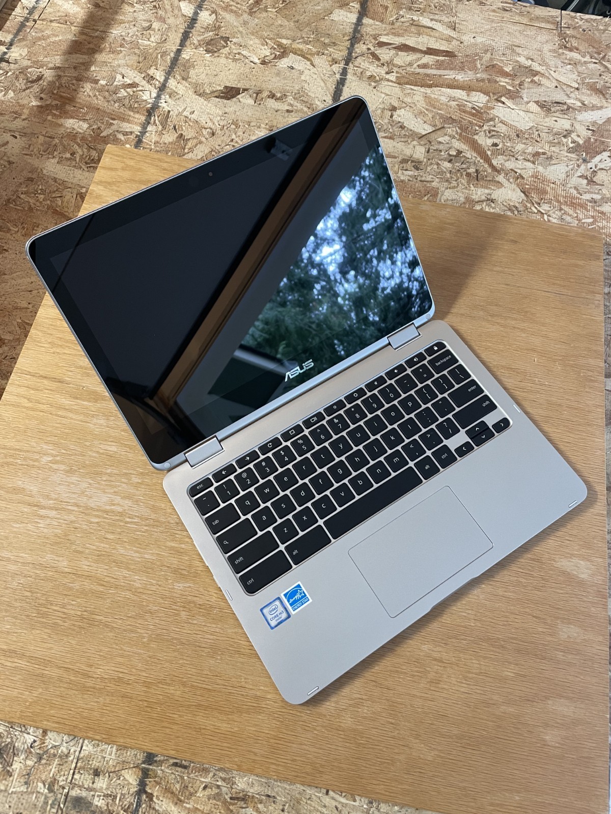 ASUS C302CA-DHM4 Chromebook Flip 12.5in. (64GB, Intel Core M3, 2.2GHz, 4GB)