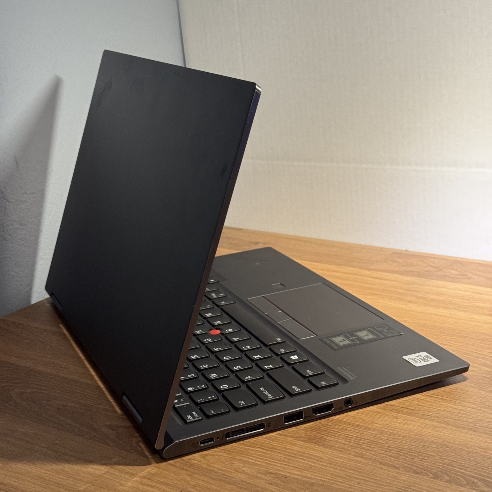 Lenovo ThinkPad X1 Yoga Gen 5 14″ TS i5-10310U 1.7GHz 16GB RAM 512GB SSD W11P #1