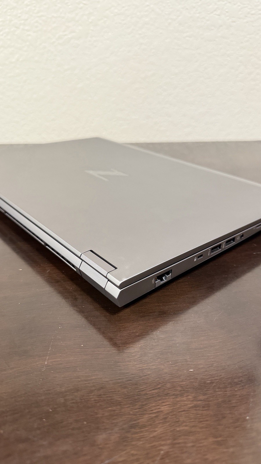 HP Zbook Fury 15 G7 15.6″ 1080p i7-10850H 16GB Ram 700GB SSD NVIDIA T2000 Max-Q
