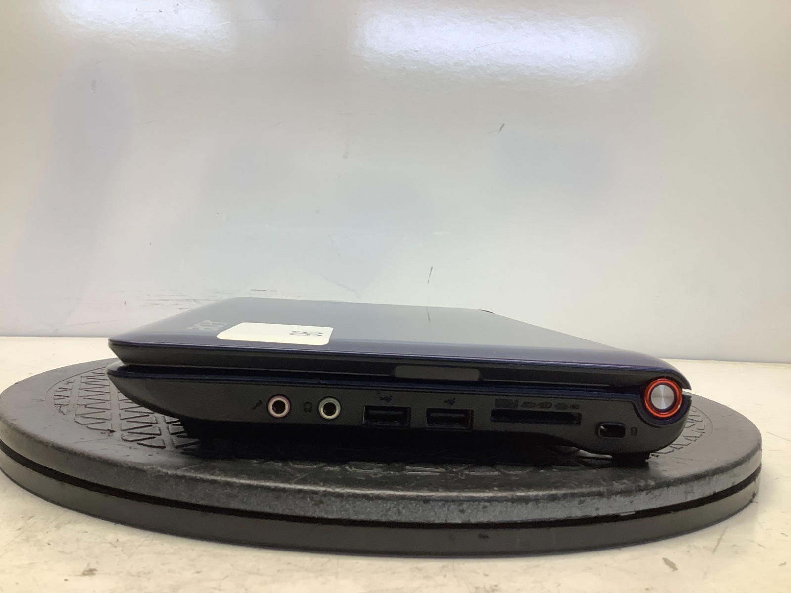 Acer Aspire One ZG5 Intel Atom N270 1.6GHz 1 GB NO HDD/Battery/Cover