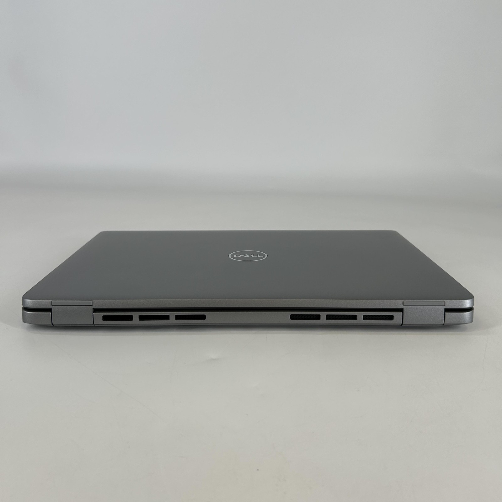 Dell Latitude 5440 14 Gray FHD 1.7 GHz i7-1355U 16GB RAM 512GB SSD Excellent