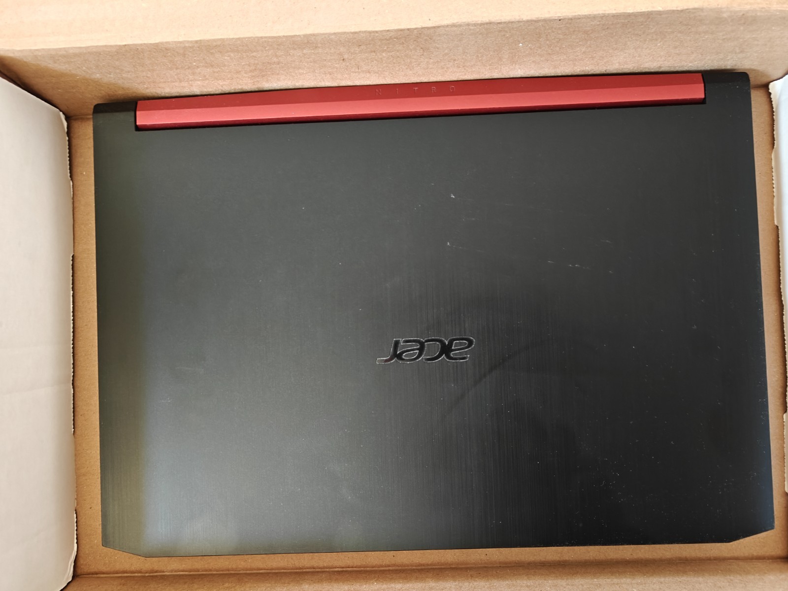 Acer gaming FHD 17.3″ Nvidia GTX 1650 9th core i5 2.4GHz 16GB RAM 768GB SSD