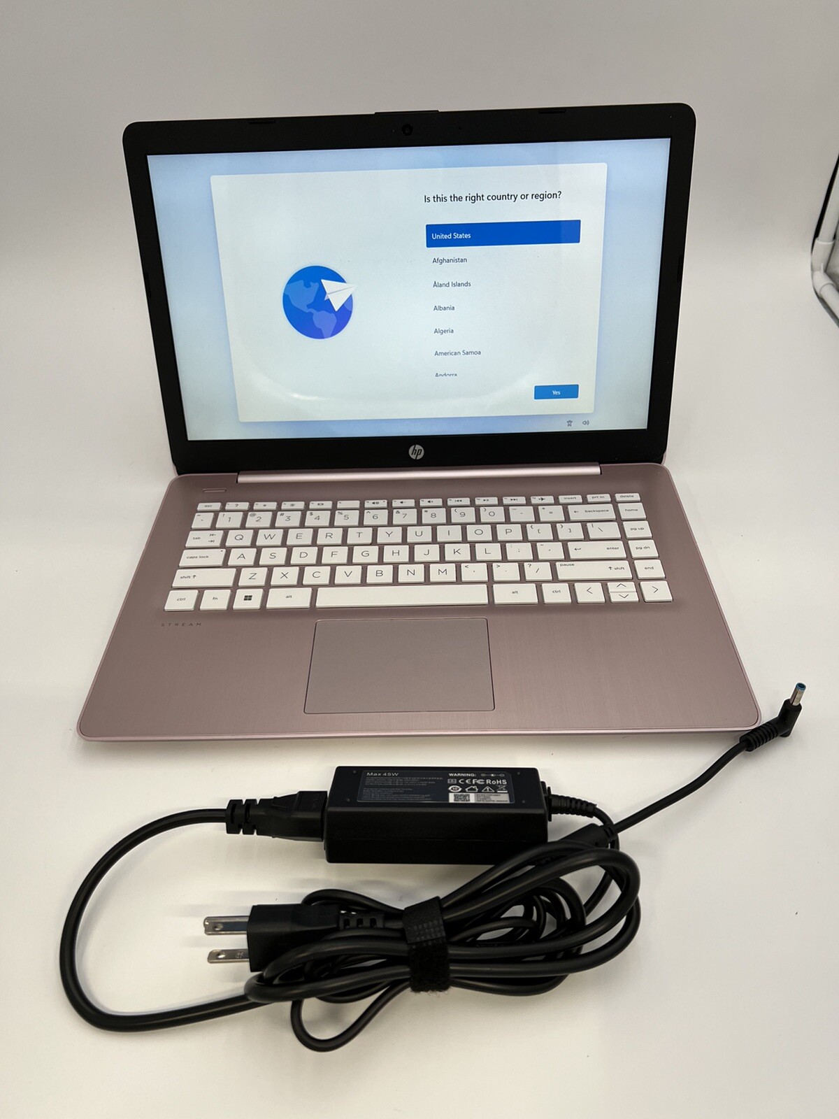 HP Stream 14-cb172wm 14″ . Rose Gold