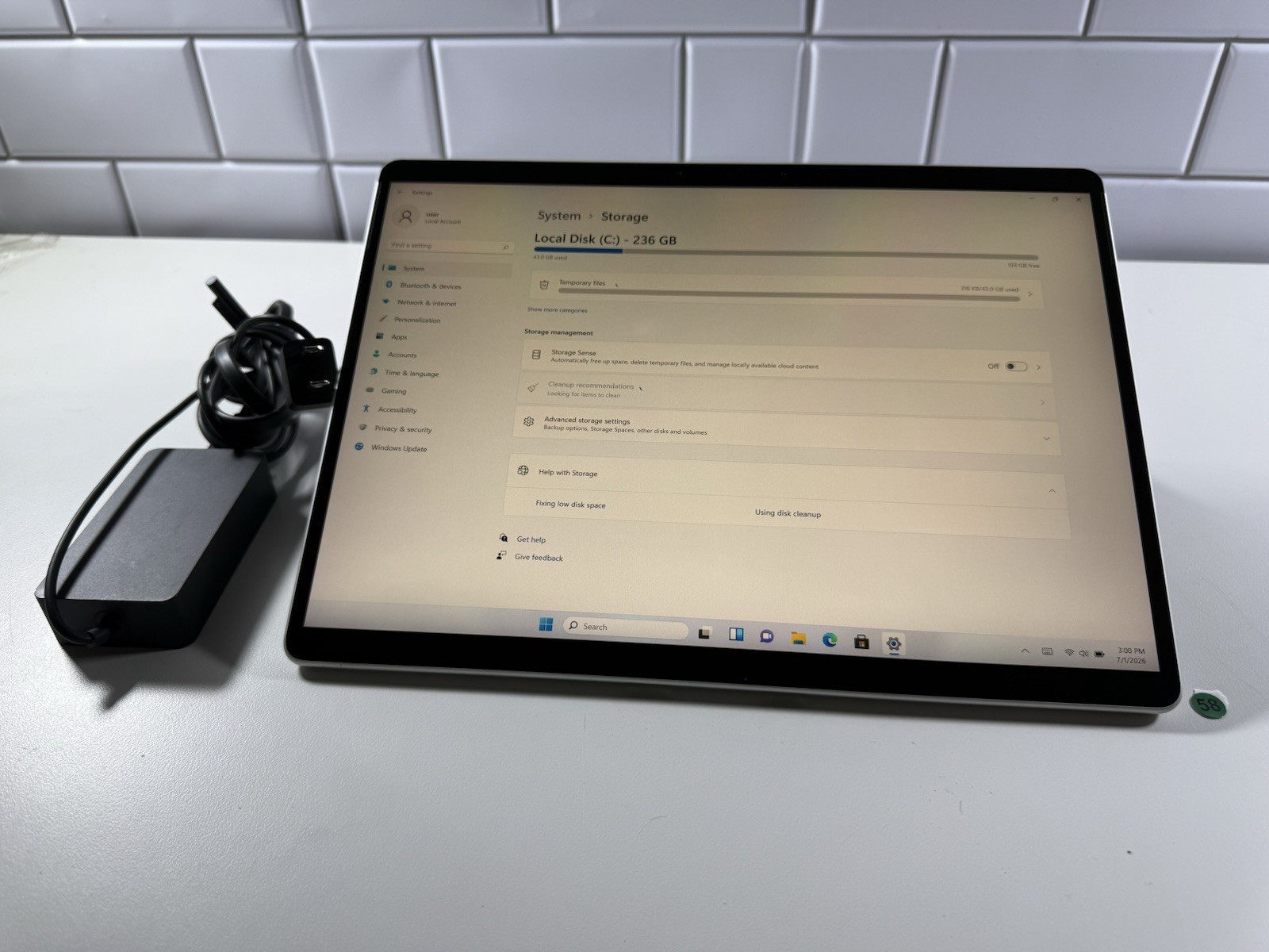 Microsoft Surface Pro 8 (1982) i5-1145G7 – 16GB RAM – 256GB 120Hz – Win 11 Pro