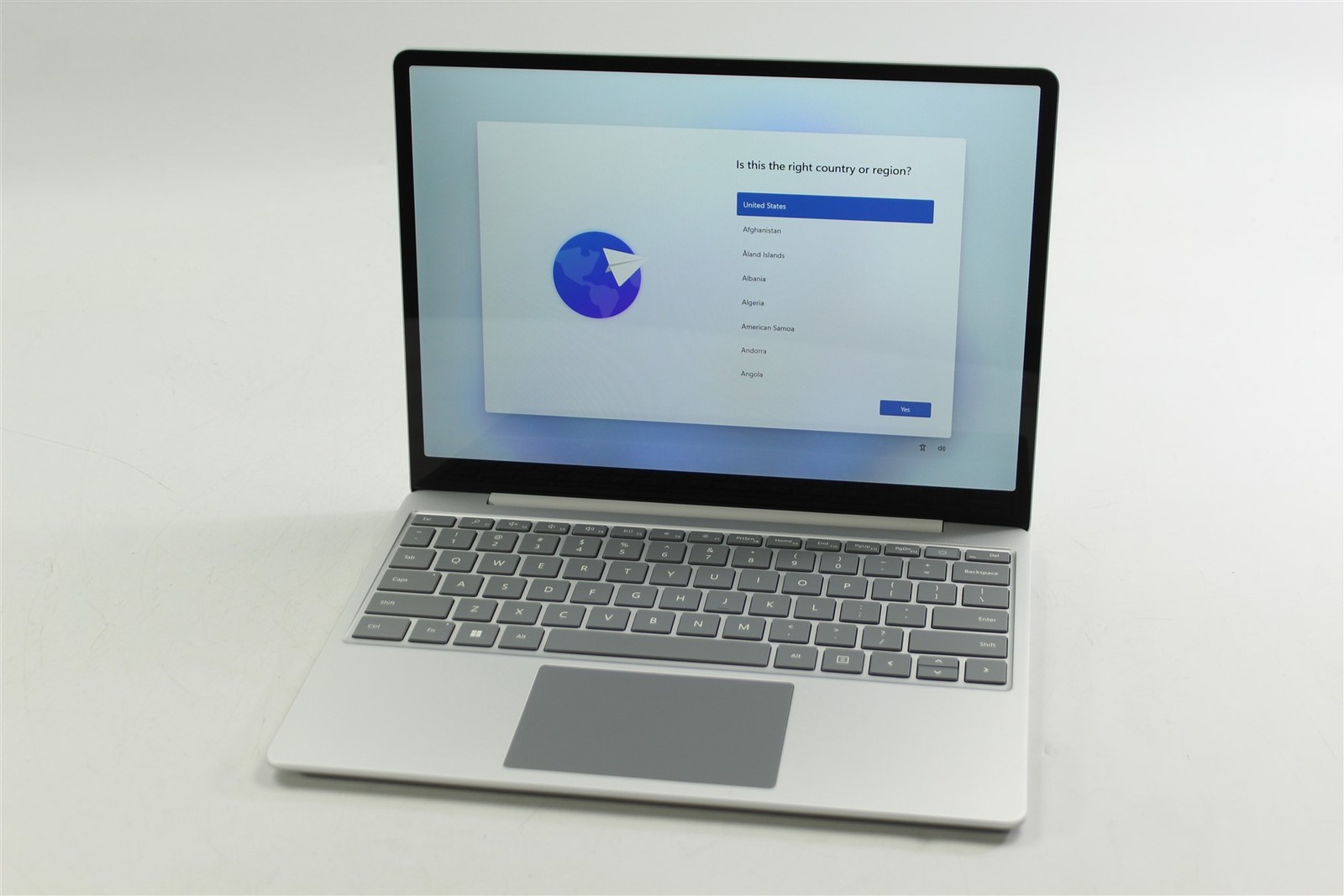 Microsoft Surface Laptop Go 2 2013 12.4″ i5-1135G7 256GB SSD 16GB RAM W11H