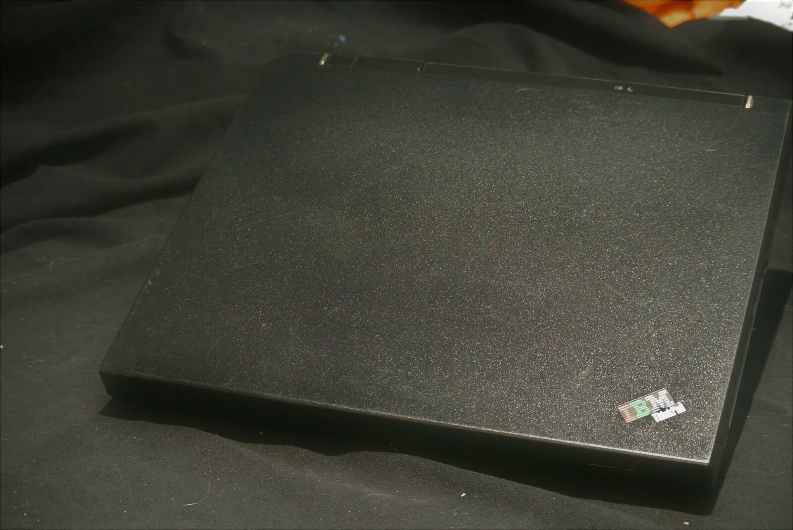 IBM THINKPAD RETRO Alienware like Laptop Windows 95 98 DOS Gaming SSD Pent 4