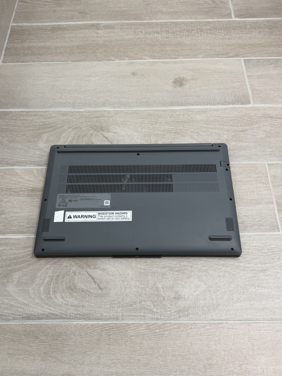 Lenovo LOQ 15IAX9E 15.6″ Core i5-12450HX GeForce RT 4050 8GB RAM 512GB NVMe