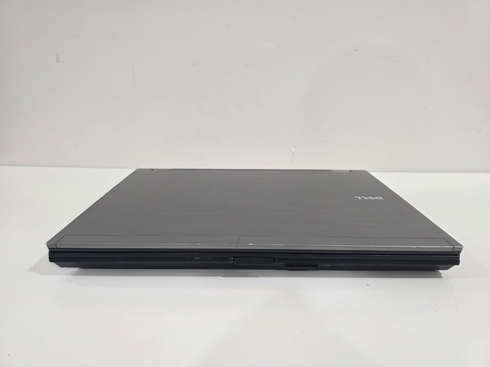 Dell Latitude E6410 Intel Core i5 CPU M 560 2GB