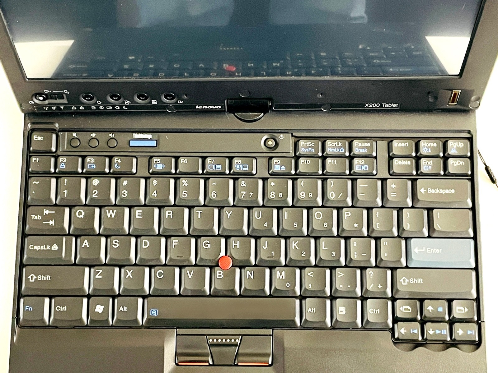 Lenovo ThinkPad X200 Tablet C2D 240SSD 8GB RAM, Linux Mint – GOOD