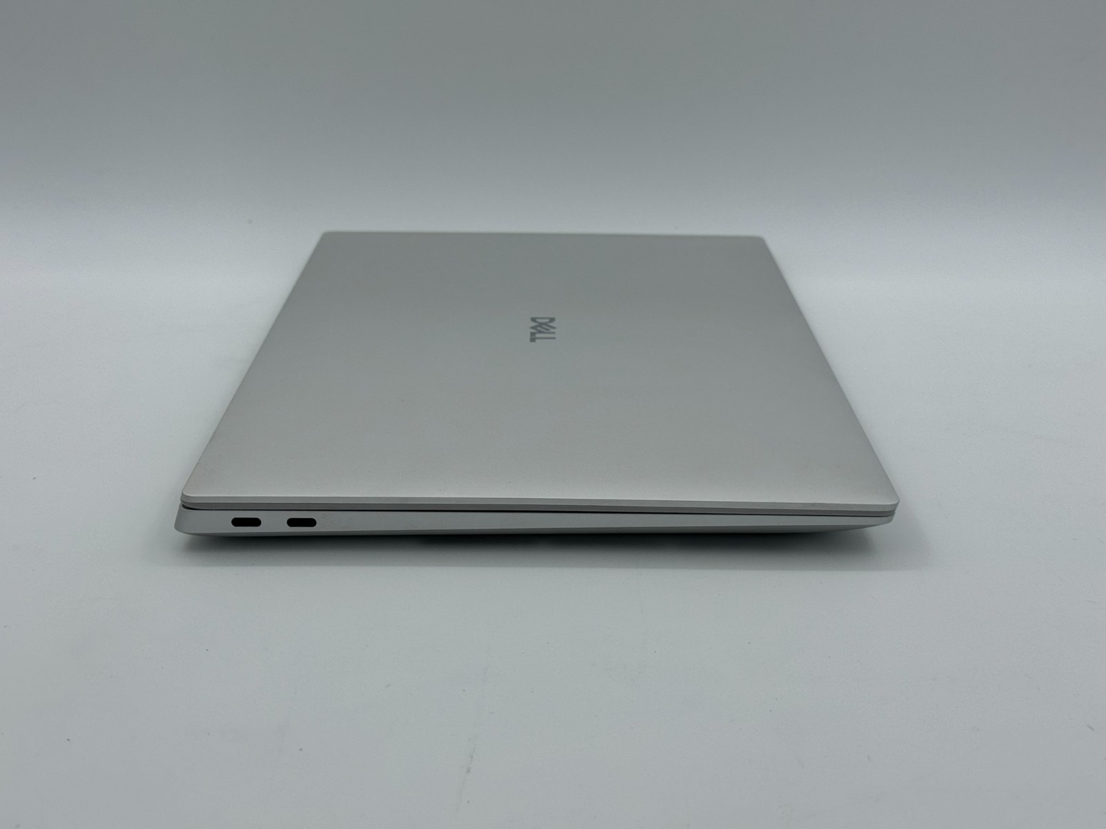 Dell Premium 14.5″ 3.2K OLED Touch Laptop Intel Ultra 7 255H 32GB 1TB SSD