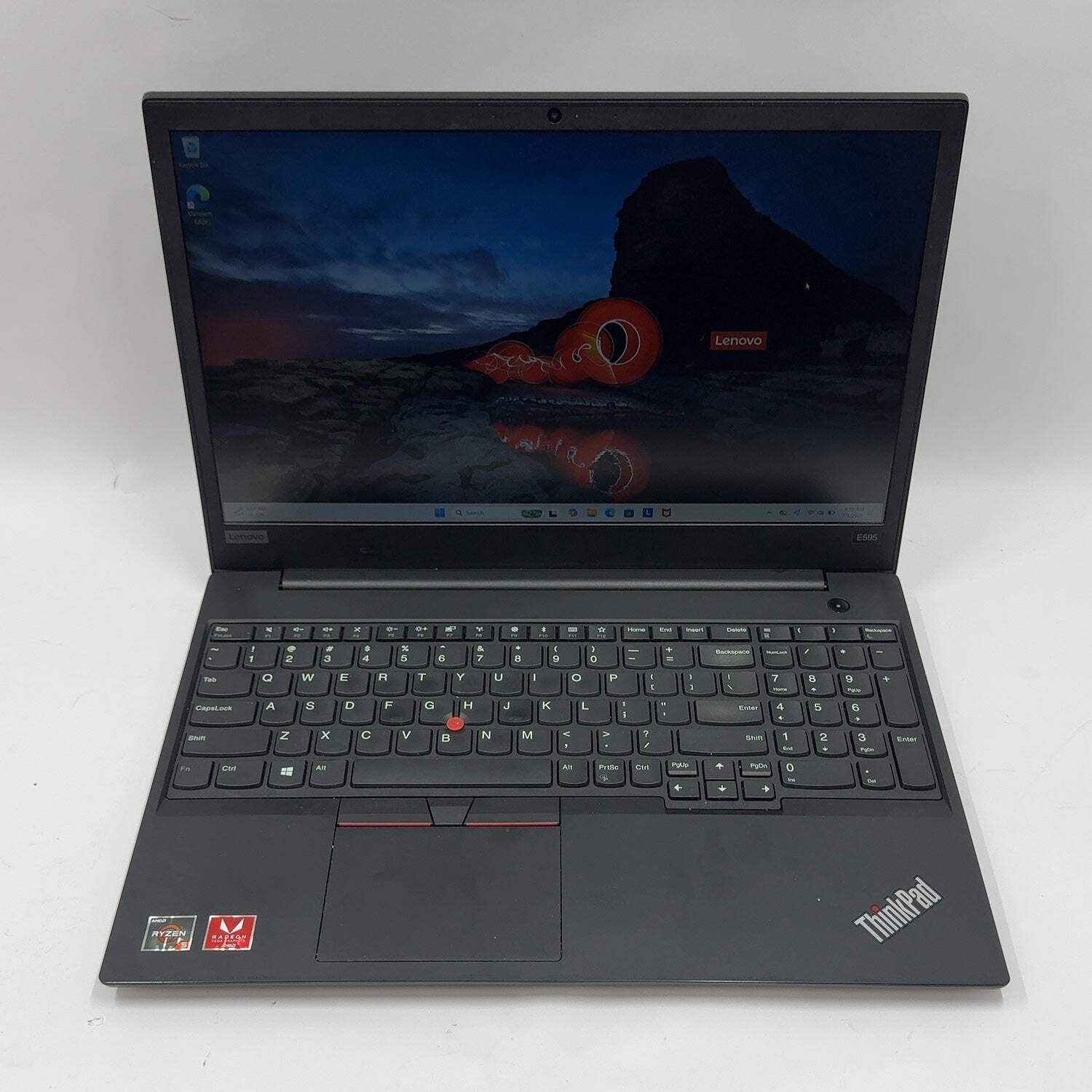 Lenovo Thinkpad E595 15.6″ Ryzen 5 3500U 2.1GHz 8GB RAM 256GB SSD Stickers
