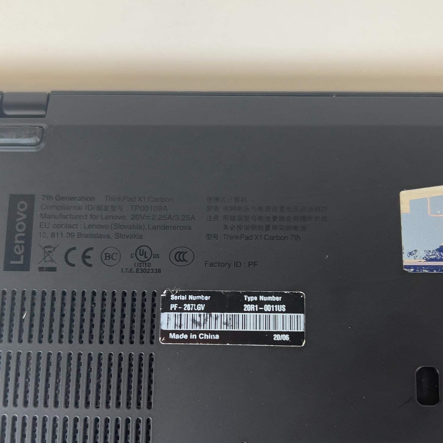 Lenovo ThinkPad X1 Carbon Gen 7 14″ i5-10210U 1.6GHz 8GB RAM 256GB SSD