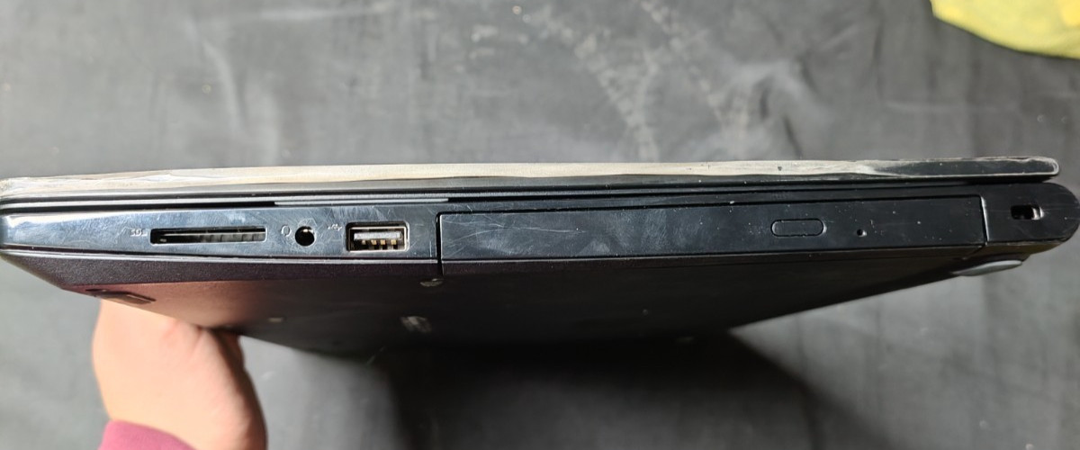Dell Inspiron 15 3000 Laptop A6-9200 Radeon R4 GPU 500GB SSD 16GB RAM