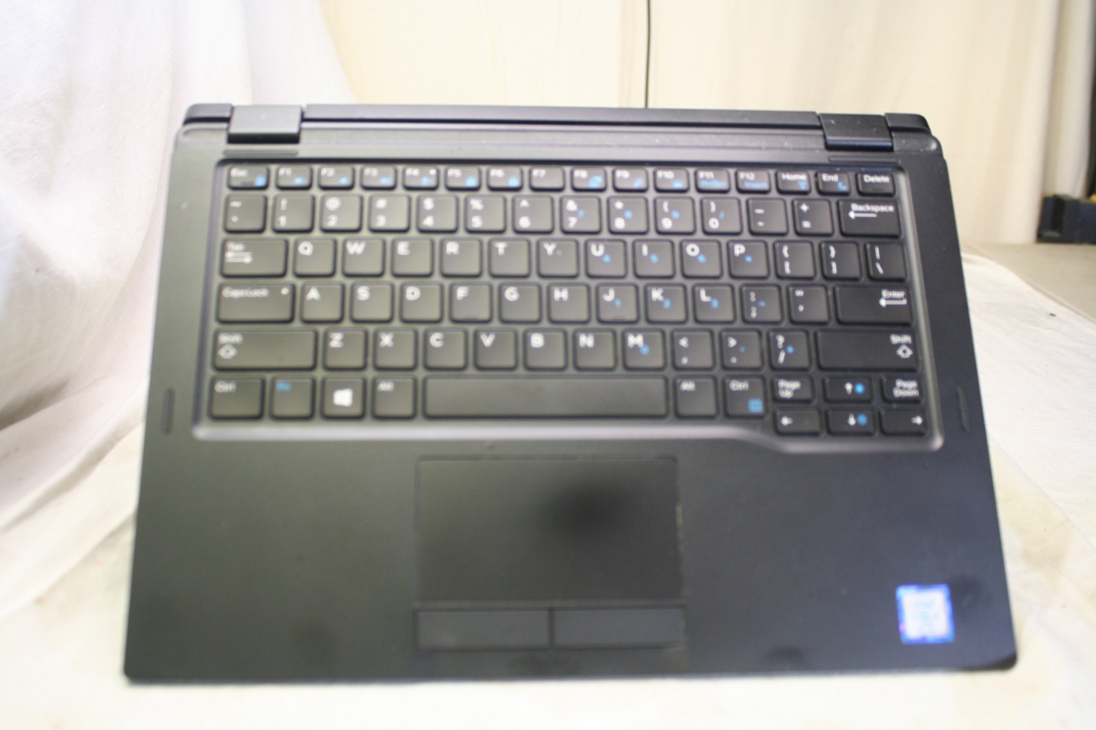 DELL LATITUDE 7390 2-in-1 CORE i7-8650U, 16GB RAM 128GB SSD TOUCHSCREEN