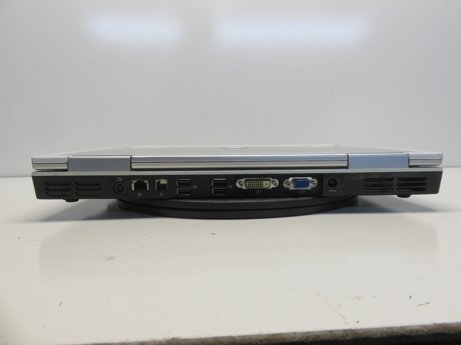Dell Inspiron 9400 Intel Pentium Dual-Core 1.73GHz 1024 MB NO HDD No Batt